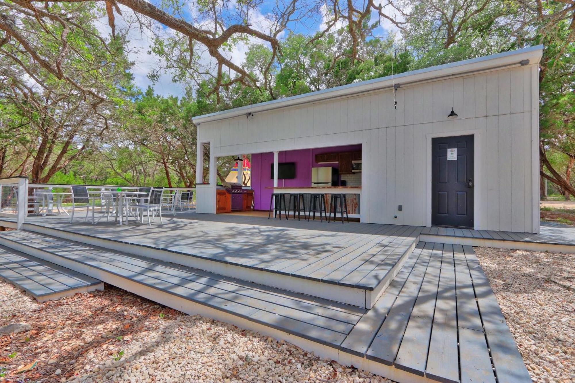 The Driftwoods - Yellow House Exterior photo